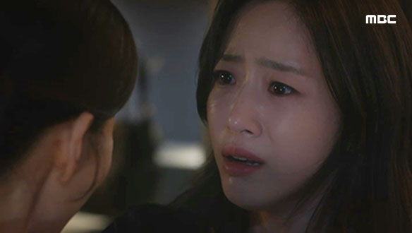 "우리 엄마가 저렇게 됐어...!" 차마 외치지 못하는 장미(함은정)의 울분 클립 이미지