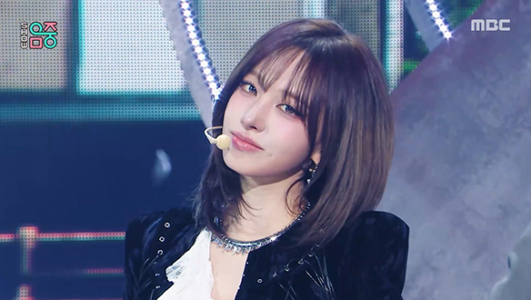 아이브 - 블랙홀 (IVE - BLACKHOLE)