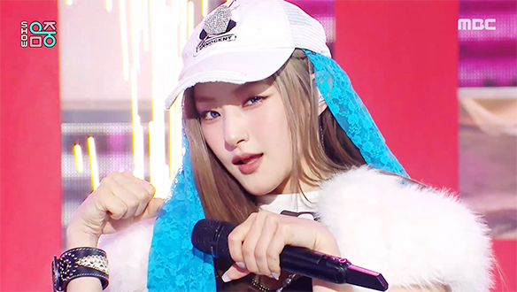 키스 오브 라이프 - 후 이즈 쉬 (KISS OF LIFE - Who is she)