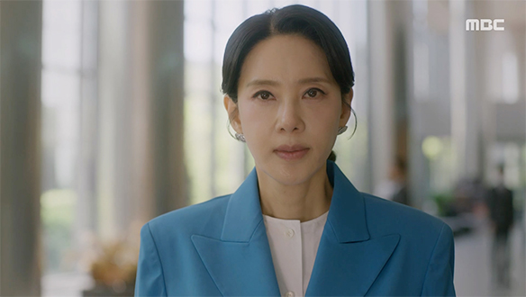 "이대로 물러날 순 없어" 쫓겨나는 화영(오현경)의 처절한 발악