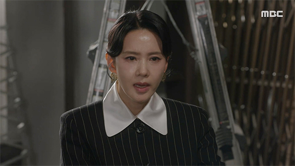 "왠지 찝찝해" 숙희(정소영)의 정체에 화영(오현경)의 멈추지 않는 의심 클립 이미지