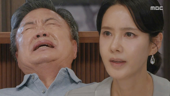 “죽은 건 오장미입니다“ 회사를 빌미로 대창(이효정)을 설득하려는 화영(오현경)