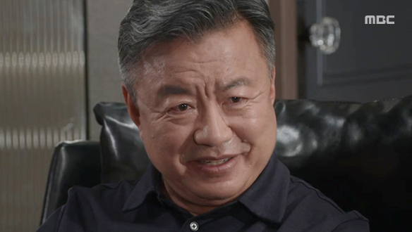 “역시 내 손녀야“ 화영(오현경)의 비자금을 빼앗은 장미(함은정)를 기특해하는 대창(이효정)