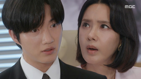 “마 회장님 친딸이라고요..?“ 숙희(정소영)가 대창(이효정)의 친딸임을 알게 된 준호(박건일)