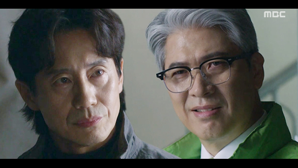 “죗값 잘 치르시길 바랍니다“ 경욱(김상경)을 찾아가 도발하는 호명(신하균)