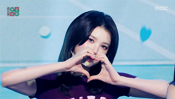 하츠투하츠 - 피프틴 러브 (Hearts2Hearts - 15-LOVE)