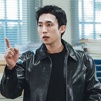 이동진