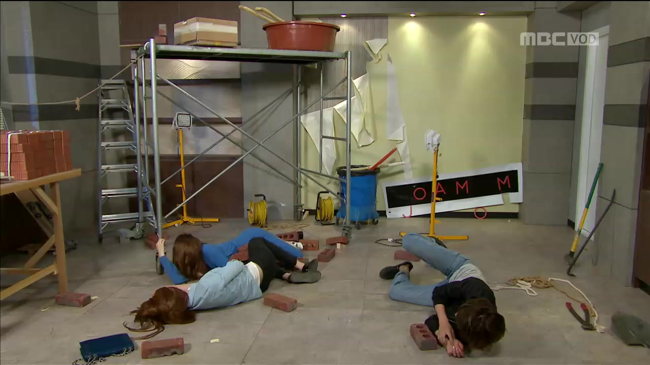 [리누이] 강민경-한아름의 Blue 가방