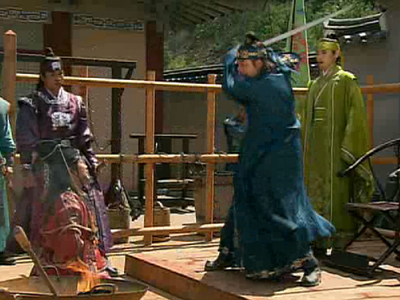 대소가 금와의 충복인 대소신료들을 무참히 처형해 부여궁에 피바람이 분다 클립 이미지