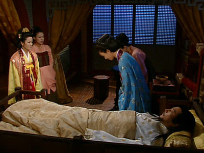 금와의 곁에서 유화가 거슬리는 원후 클립 이미지