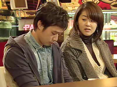 입대를 압둔 철수에게 2년을 기다려 줄테니 대신 남은 14일간 자신의 출퇴근을 책임지라 하는 병희 클립 이미지