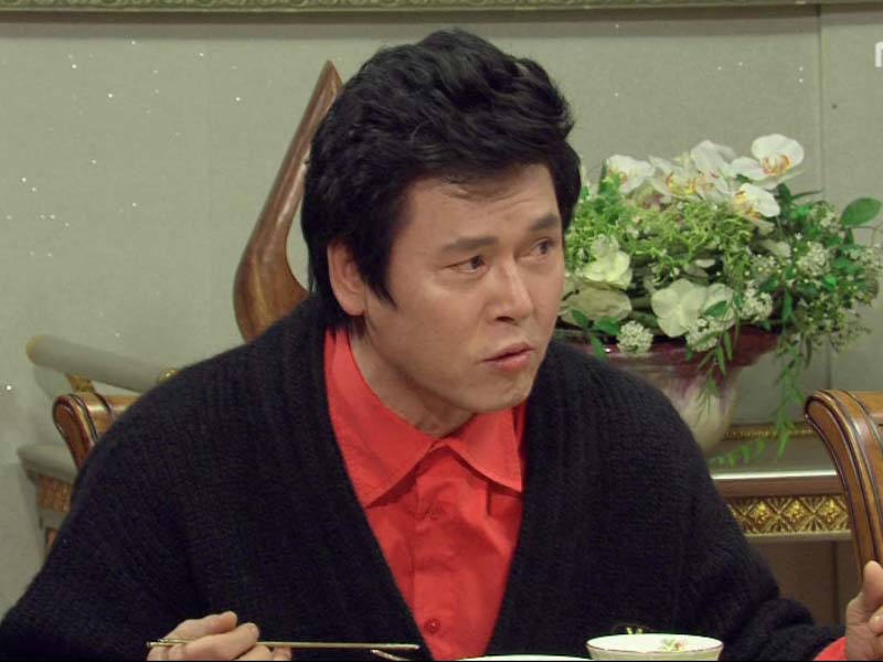 성종은 사현에게 골프를 치자며 꼬드겨보지만, 미숙이 말리는 탓에 포기한다. 클립 이미지