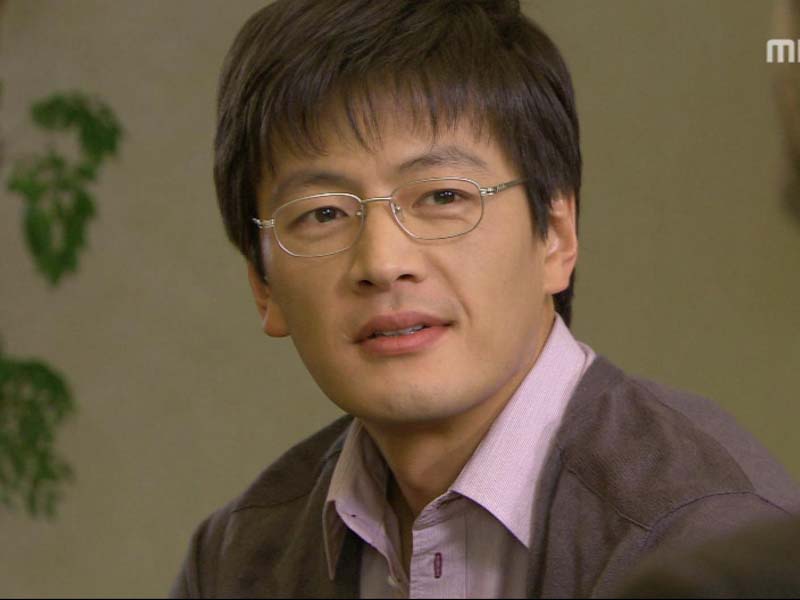 병원장과 김정길은 하태진에게 찾아가서 수술을 부탁해보지만 하태진은 거절한다. 클립 이미지