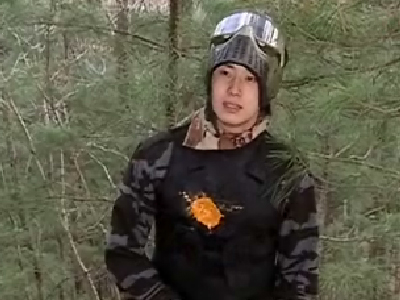 서바이벌 게임장 - 민정에게 총 맞고 상처받은 윤호 클립 이미지