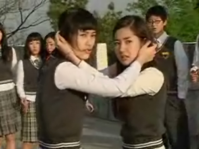 학교옥상 - 짜리유미 VS 목돌이 혜미 클립 이미지