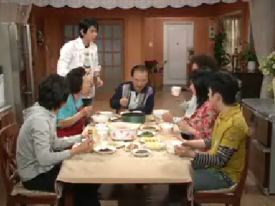 준하가 시키는대로 다하는 민용 클립 이미지