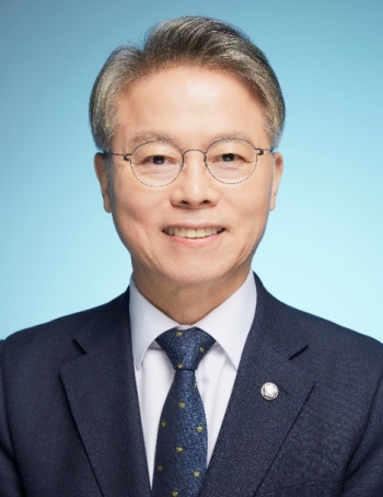 민형배